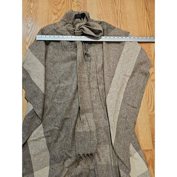 Vintage Wool Cape Western Poncho Fringe Coat One Size Ethnic Aztec Cape Taupe - Picture 6 of 8